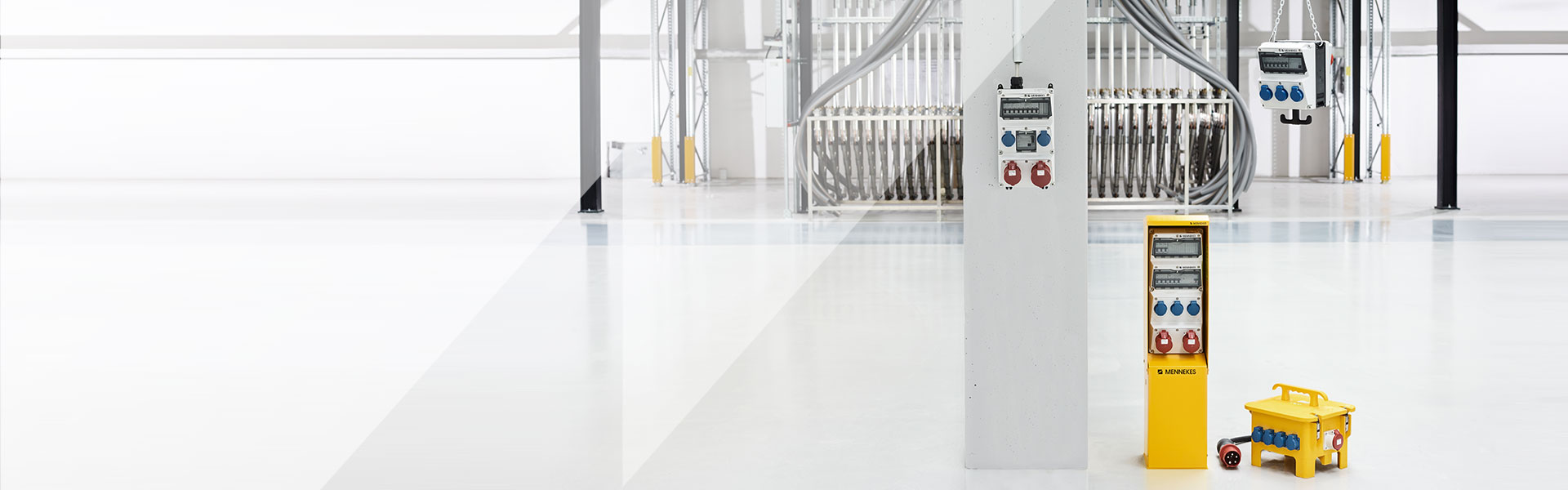 A holder for socket outlet combinations from MENNEKES for wall, ceiling and floor.